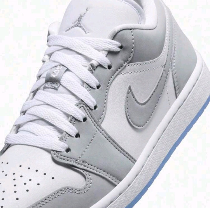 Air Jordan 1 Low- White/ Wolf Grey