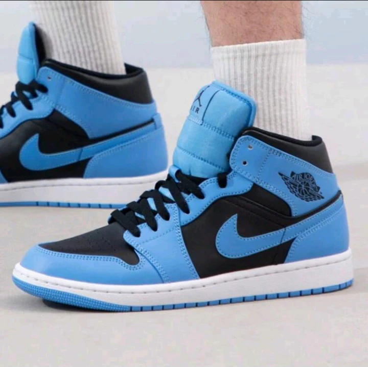 Nike "University Blue" AJ Mid