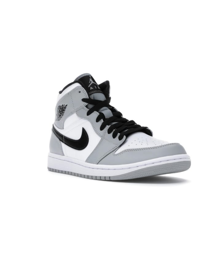 Nike Air Jordan 1 Retro in Light Smoke Grey